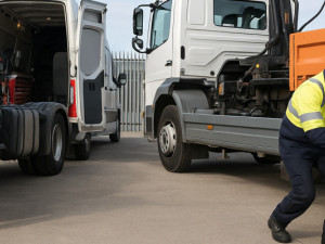 The Essential Role of Absorbents for Mobile Mechanics on Site